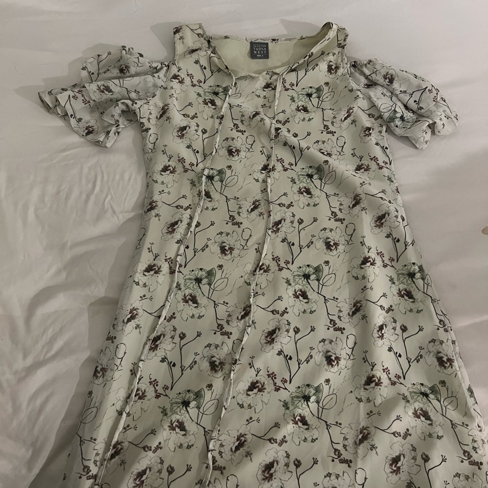 Green knee length dress size S